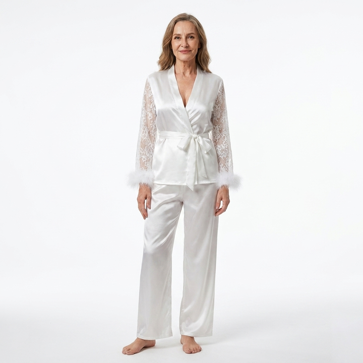 Lunaria | Lace-Trim Fuzzy Pajama Set
