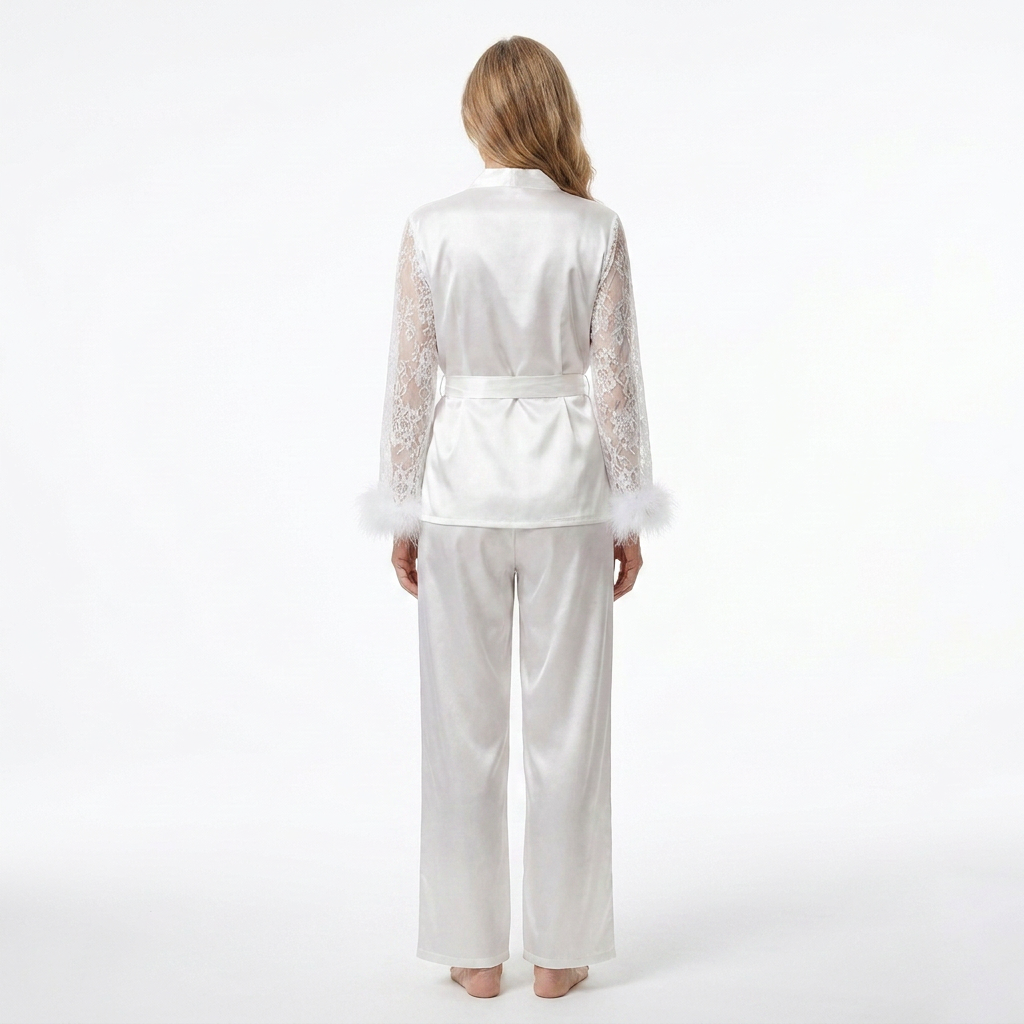 Lunaria | Lace-Trim Fuzzy Pajama Set